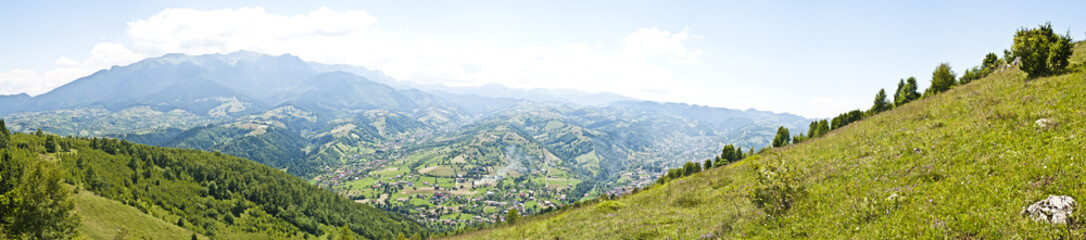 Obraz premium Panorama background in Carpathians. Beautiful mountains and land