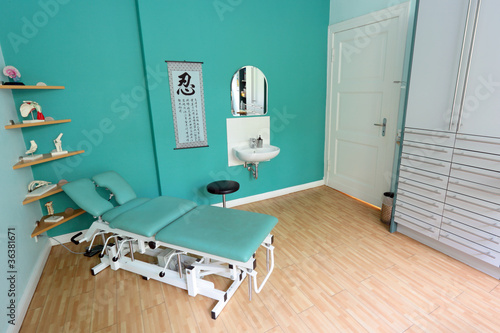 "Behandlungszimmer beim Physiotherapeuten" Stockfotos und lizenzfreie