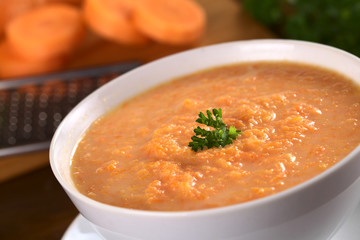 Carrot cream soup made of grated carrots