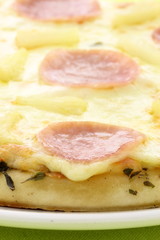 delicious hawaiian pizza