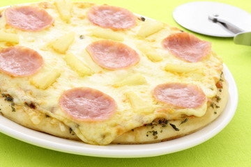 delicious hawaiian pizza