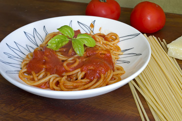 spaghetti and basil