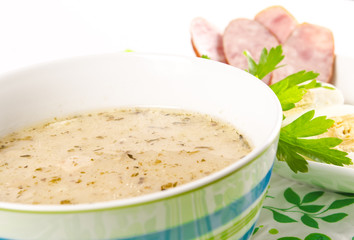 Zurek ist eine herzhafte Polnische Ostersuppe