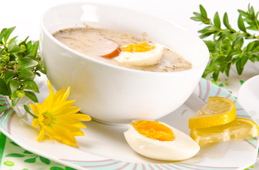 Zurek ist eine herzhafte Polnische Ostersuppe