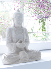 Buddha im Fenster