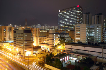 Fototapeta na wymiar miejskich noc śródmieście
