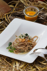 Volkornnudeln mit Kürbiscreme