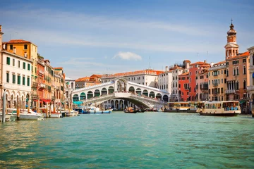 Vlies Fototapete Rialtobrücke Rialtobrücke über den Canal Grande in Venedig