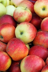 Fototapeta na wymiar Apples in grocery