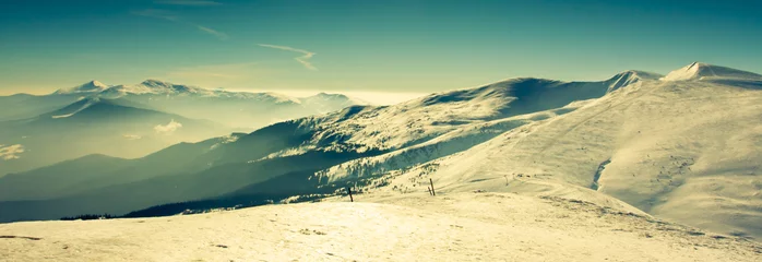 Zelfklevend Fotobehang Scenic view of the winter mountains © Maygutyak