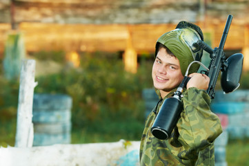 Man paintball player