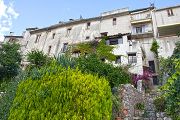 Fototapeta na wymiar Buildings in Saint-Paul de Vence, Southern France, Alpes Maritim