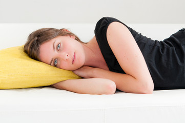 Obraz premium beautiful young woman