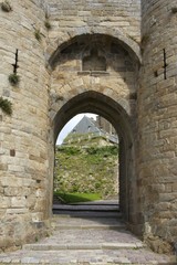 Fototapeta na wymiar remparts w Dinan jeden Bretanii