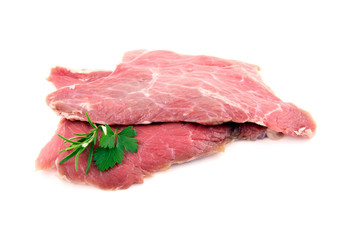 escalopes de veau sur fond blanc