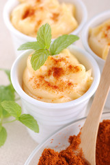 panna cotta allo zafferano - tre