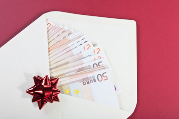 sobre de regalo con billetes de euro