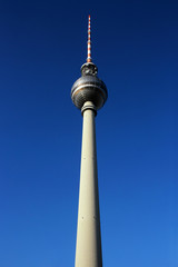 Obraz premium Fernsehturm Berlin am Alexanderplatz