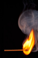 brennendes Streichholz