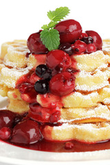 Waffeln mit Fruchtsoße