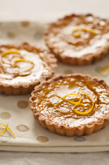 Small pumpkin pie