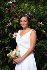 bride holding a bouquet