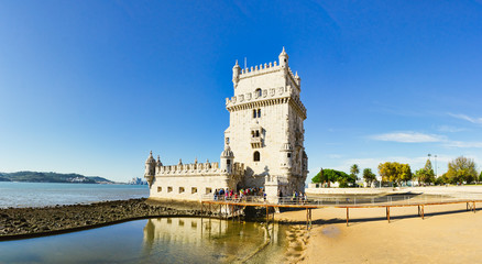 Fototapeta na wymiar Wieża Belem (Torre de Belem), Lizbona, Portugalia