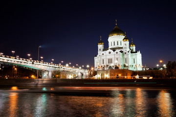 Fototapeta na wymiar Cerkiew Chrystusa Zbawiciela w nocy, Moskwa