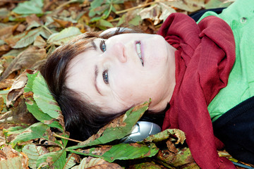 Frauenportrait im Herbst