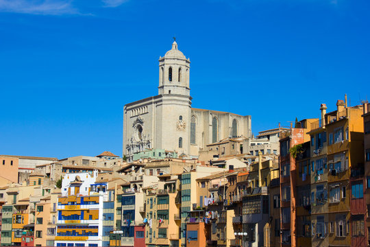 cathedral and Onyar houses, Girona, Spain