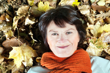 Frauenportrait im Herbst