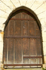 Fototapeta na wymiar Old wooden castle door