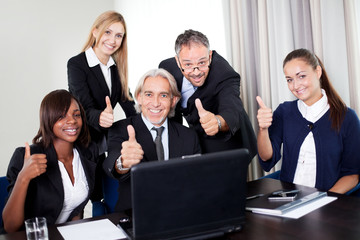 Portrait of a group of business people in a meeing