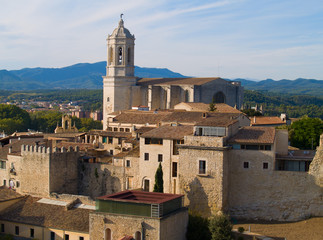 Fototapeta na wymiar przegląd Girona, Hiszpania