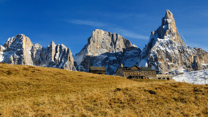 Passo Rolle -  Capanna Cervino - Dolomiti