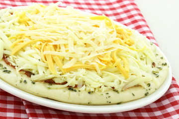 raw italian cheese pizza