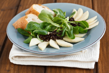 Feldsalat mit Birnen