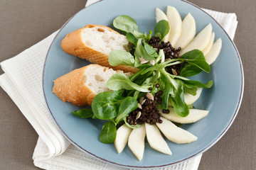 Feldsalat mit Birnen