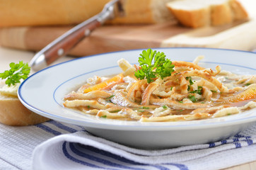 Deftige Frittatensuppe