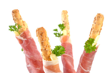Sesamgrissini mit Prosciutto