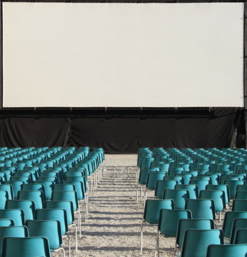 Maxischermo e platea,spazio pubblicitario