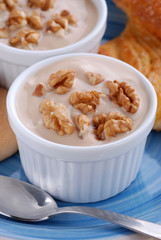 yogurt alle noci - cinque