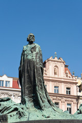 Fototapeta na wymiar Pomnik Jana Husa