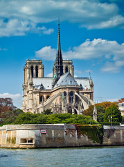 Fototapeta na wymiar Notre Dame de Paris carhedral