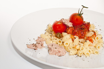 chifferi tonno e pomodoro