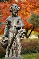 Fototapeta na wymiar Statue in Autumn. Maribor, Slovenia