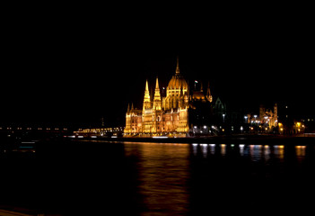 Fototapeta premium Parliament building in Budapest
