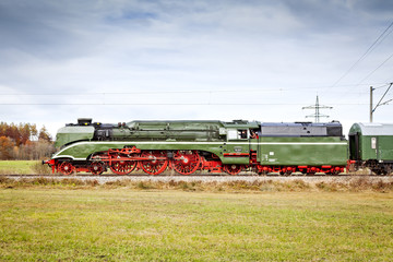 stream train 18 201
