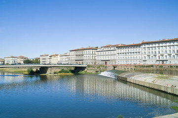 Fototapeta na wymiar River Arno