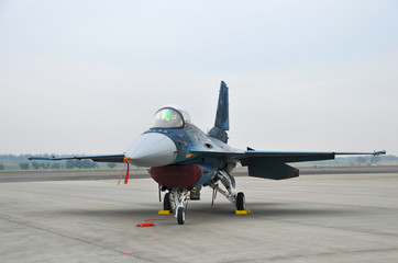 F－2戦闘機